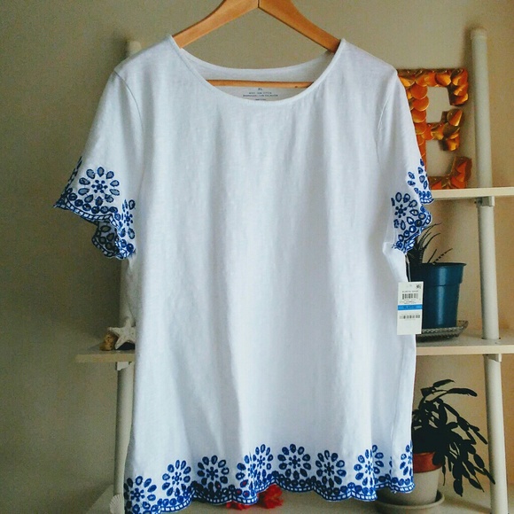 Charter Club Tops - NEW XL 100% Cotton tee W/ Eyelet lace trim